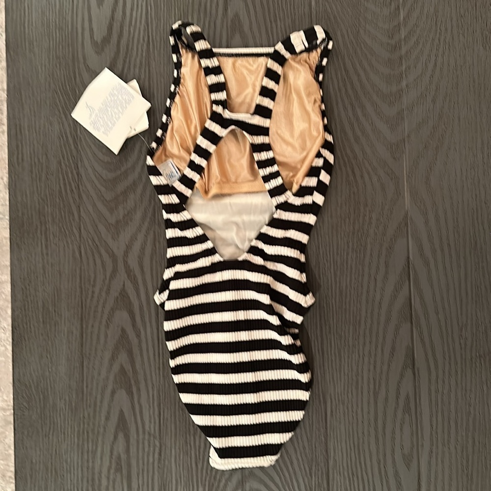 Vintage Swimsuit- Vintage - Picture 5 of 7